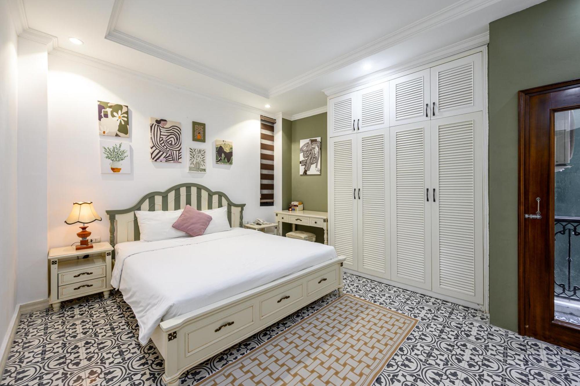 Luxe Paradise Suites Hotel Dich Vong Hau — Photos 3